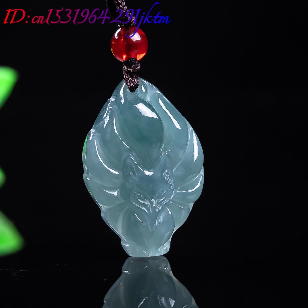 Natürliche burmesische Jadeit- – Vintage Fashion Accessories Bewertung und Preis