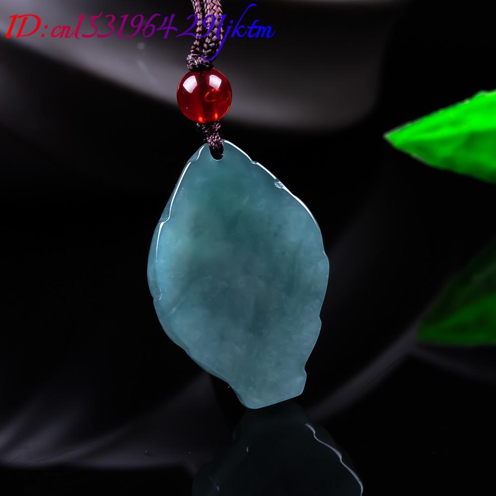 Natürliche burmesische Jadeit- – Vintage Fashion Accessories Bewertung und Preis