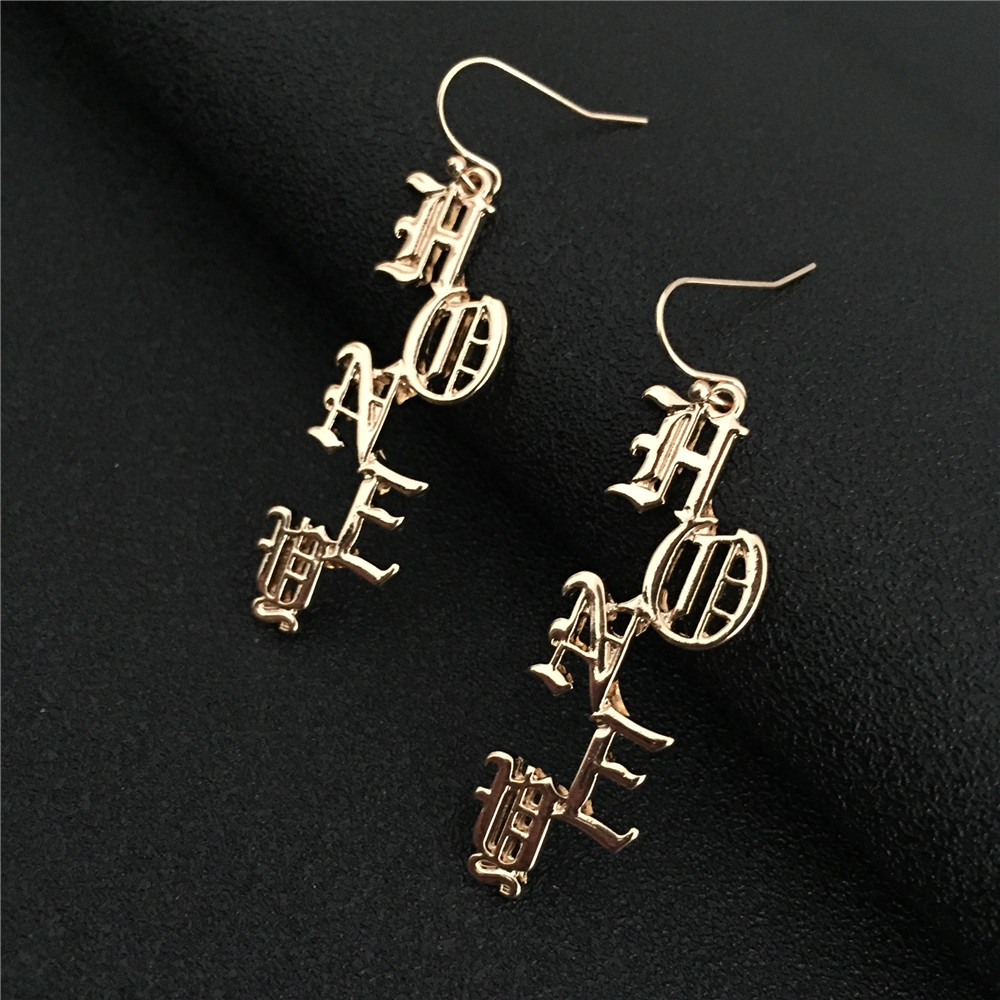 Super einzigartige goldfarbene – Vintage Fashion Font Bewertung und Preis